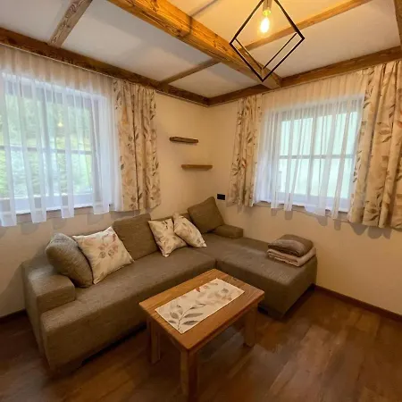 Rohrmoser Mit 1 Schlafzimmer Apartment