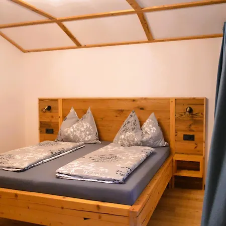 Rohrmoser Mit 1 Schlafzimmer Daire *