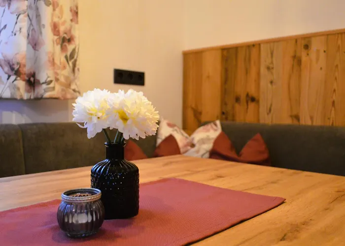 Rohrmoser Mit 1 Schlafzimmer アパート