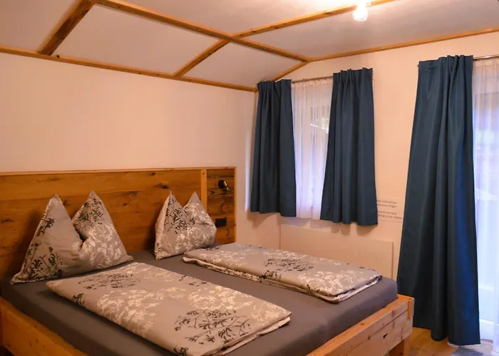 Rohrmoser Mit 1 Schlafzimmer Daire